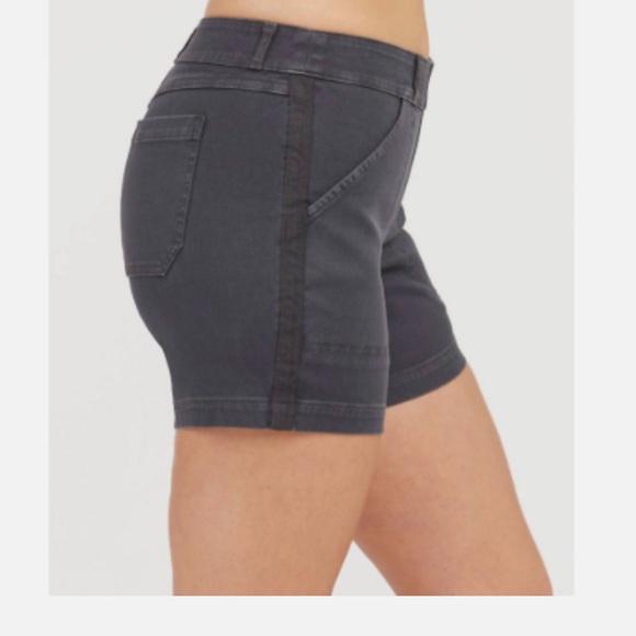SPANX Wash Black Stretch Twill 6" Shorts Pull on Size S - Picture 6 of 6